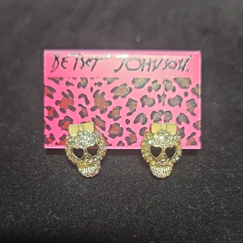 NWOT Betsey Johnson Gold Skull Earrings